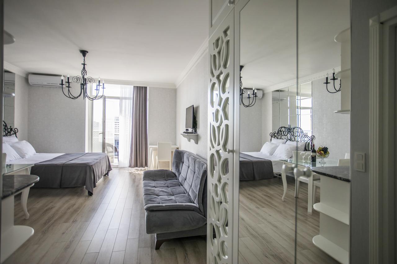 Tina'S Apartments With Panoramic Sea View Batumi Quarto foto